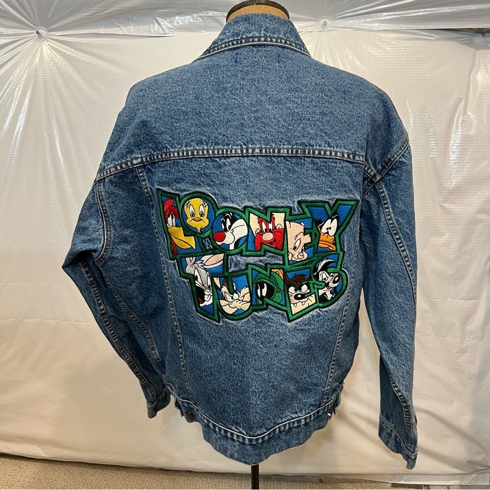 Looney Tunes WB Vintage Vtg Denim Jean Jacket Warner Bros. Studio Size Large,